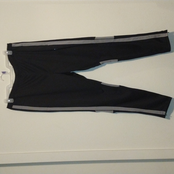 Everlast Other - A Men Everlast jogger in really Like New Never Worn